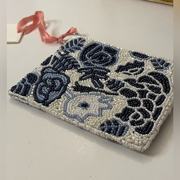 Blue Rose Beaded Wallet - Picture 4 of 11